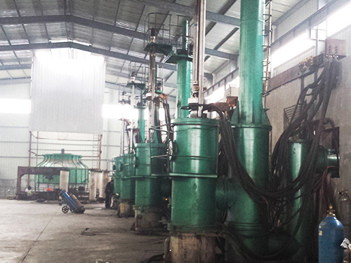 Vacuum melting furnace